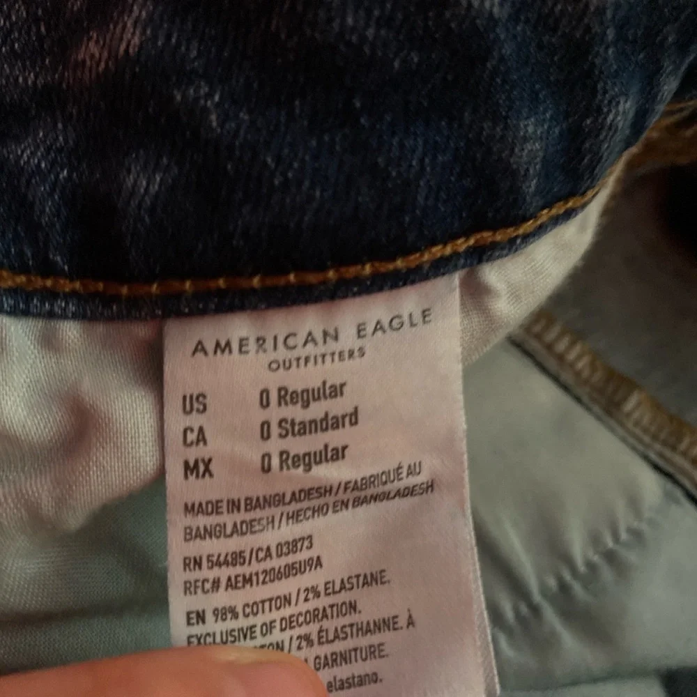 American eagle skinny ripped jeans, no tag, only worn once or twice! Size 0! - Picture 4 of 4